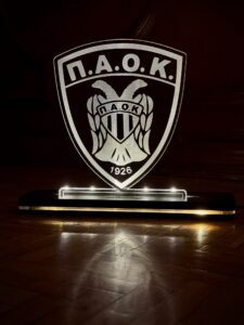 ΠΑΟΚ ακρυλικό , πλεξιγκλάς , χειροποίητο led φωτιστικό με βάση